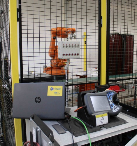 Virtuelna laboratorija za učenje robotike na daljinu